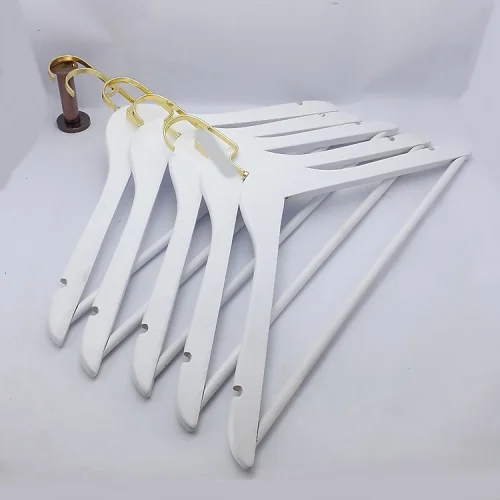 Móc áo gỗ sơn trắng